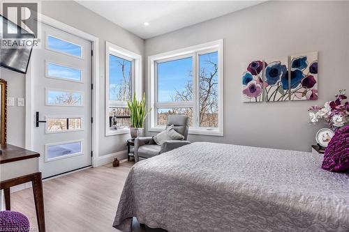 111 Grand Ridge Drive, Cambridge, ON - Indoor Photo Showing Bedroom
