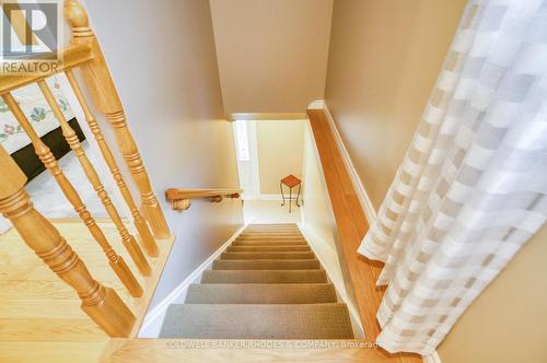 Newer carpet on the stairs leading to 2nd floor. - 118 Robinson Avenue, Ottawa, ON - Indoor Photo Showing Other Room