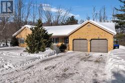 32 HICKORY LANE  Oro-Medonte, ON L0K 1E0