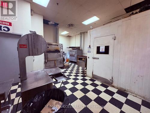 918 Dundas Street E, Mississauga, ON 