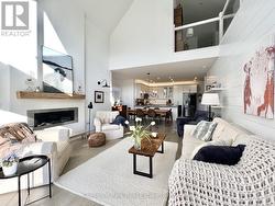 Stylish and Spacious Open Floor Plan. - 