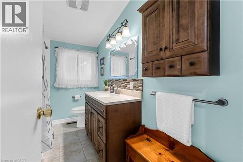 77 Lawfield Drive, Hamilton, ON - Indoor Photo Showing Bathroom