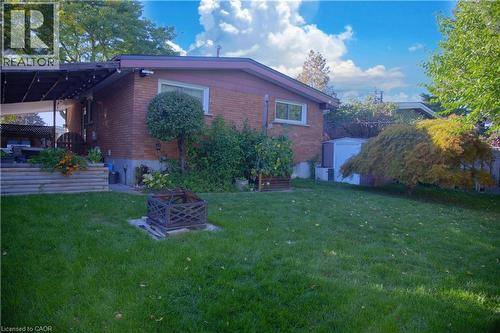 77 Lawfield Drive, Hamilton, ON - Outdoor