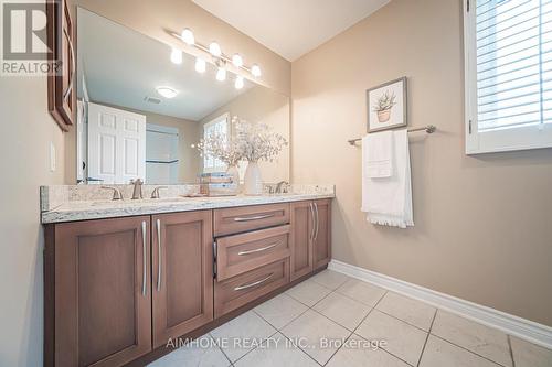 30 Ritter Crescent E, Markham, ON - Indoor Photo Showing Bathroom