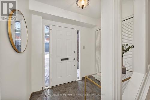 31 Aylen Avenue, Ottawa, ON - Indoor Photo Showing Other Room