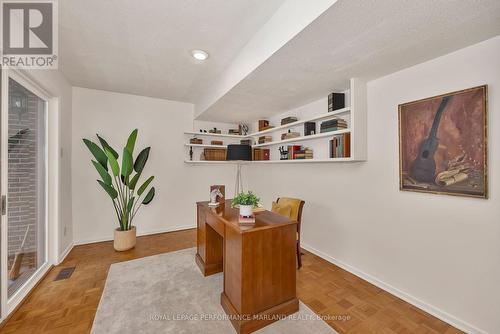 31 Aylen Avenue, Ottawa, ON - Indoor Photo Showing Other Room