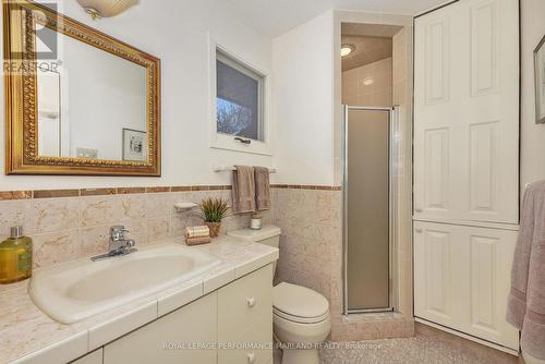 31 Aylen Avenue, Ottawa, ON - Indoor Photo Showing Bathroom