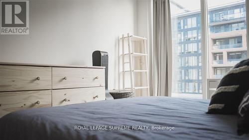414 - 100 Eagle Rock Way, Vaughan, ON - Indoor Photo Showing Bedroom