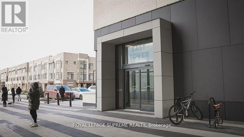 414 - 100 Eagle Rock Way, Vaughan, ON - 