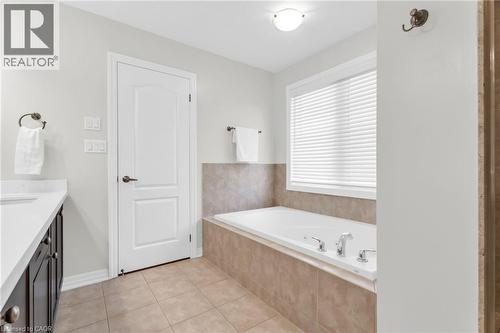 879 Etherington Way, Milton, ON - Indoor Photo Showing Bathroom