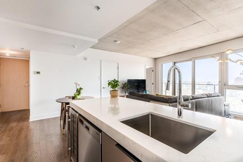 Cuisine - 1861-101 Rue Peel, Montréal (Le Sud-Ouest), QC - Indoor Photo Showing Kitchen