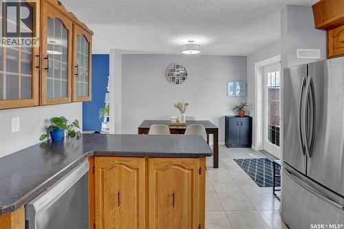 1245 Runciman Crescent N, Regina, SK - Indoor Photo Showing Kitchen