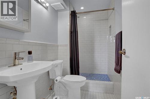 1245 Runciman Crescent N, Regina, SK - Indoor Photo Showing Bathroom