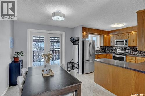 1245 Runciman Crescent N, Regina, SK - Indoor Photo Showing Kitchen