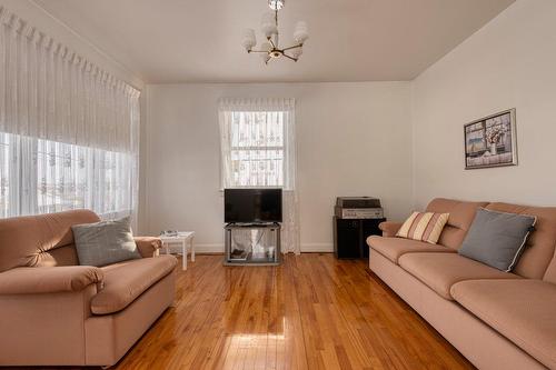 Salon - 465 Rue Bourbeau, Granby, QC - Indoor Photo Showing Living Room