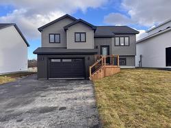 17 Wiltshire Avenue  Paradise, NL A1L 4L8
