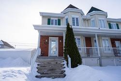 933 Av. Marc-Aurèle-Fortin  Laval (Sainte-Rose), QC H7L 6H7