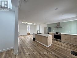 290 GERRARD STREET E  Toronto, ON M5A 2G4