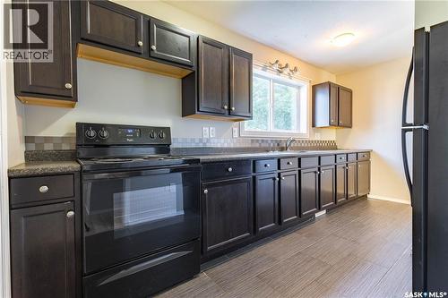 110 Main Street, Dalmeny, SK - Indoor Photo Showing Kitchen