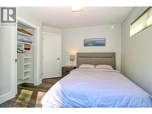 6742 Marbella Loop Unit# 302, Kelowna, BC - Indoor Photo Showing Bedroom