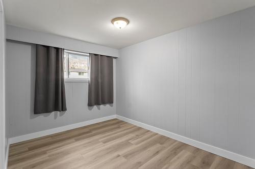 2433 Cedar Street, Creston, BC - Indoor Photo Showing Other Room