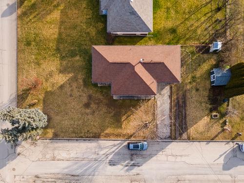 2433 Cedar Street, Creston, BC - Outdoor