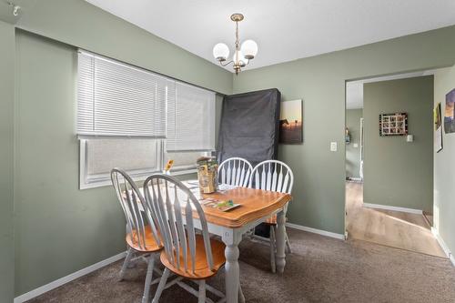 2433 Cedar Street, Creston, BC - Indoor