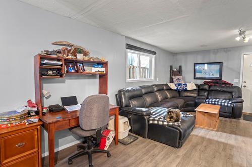 231 9Th Avenue, Creston, BC - Indoor