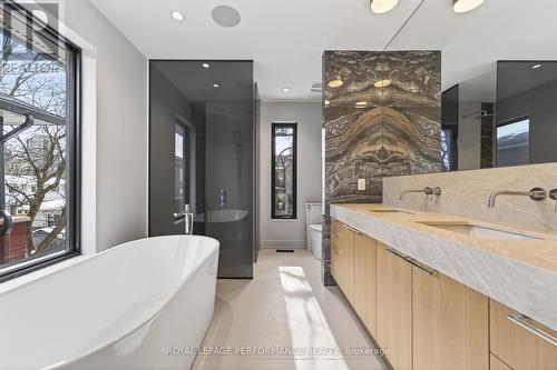 306 Selby Avenue, Ottawa, ON - Indoor Photo Showing Bathroom