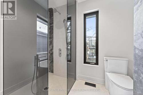 306 Selby Avenue, Ottawa, ON - Indoor Photo Showing Bathroom