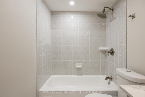 14-1945 Denmar Road, Pickering, ON - Indoor Photo Showing Bathroom