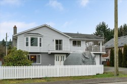 409 Howard Ave  Nanaimo, BC V9R 3S2