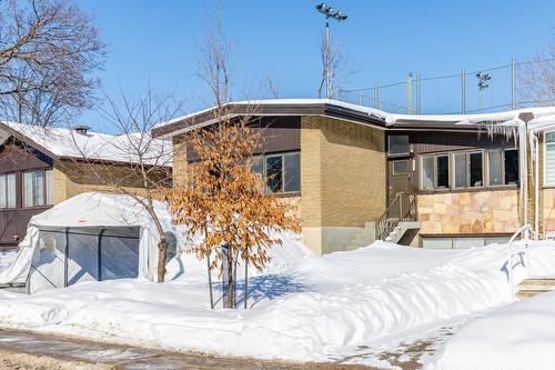 5741 Av. Blossom  Côte-Saint-Luc, QC H4W 2T2