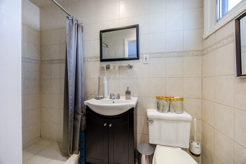 Master Bathroom - 5741 Av. Blossom, Côte-Saint-Luc, QC - Indoor Photo Showing Bathroom