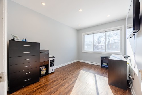 Room - 5741 Av. Blossom, Côte-Saint-Luc, QC - Indoor