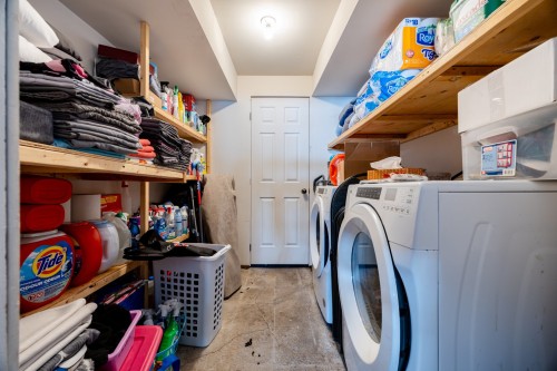Laundry - 5741 Av. Blossom, Côte-Saint-Luc, QC - Indoor Photo Showing Laundry Room