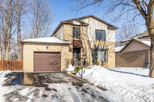 124 Rue Stéphanie  Dollard-Des-Ormeaux, QC H9A 3B6