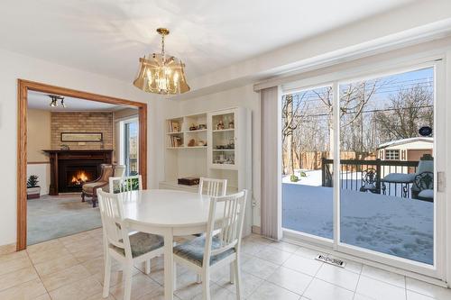 Coin-repas - 124 Rue Stéphanie, Dollard-Des-Ormeaux, QC - Indoor Photo Showing Dining Room