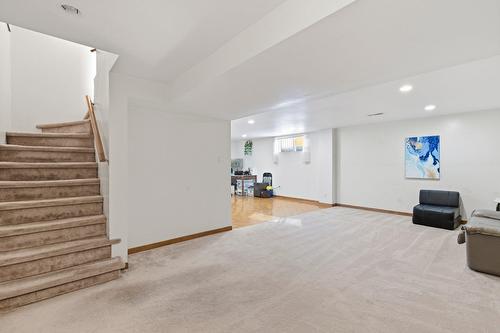 Sous-sol - 124 Rue Stéphanie, Dollard-Des-Ormeaux, QC - Indoor Photo Showing Other Room