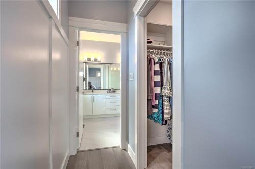 1218 Viewtop Rd, Duncan, BC 