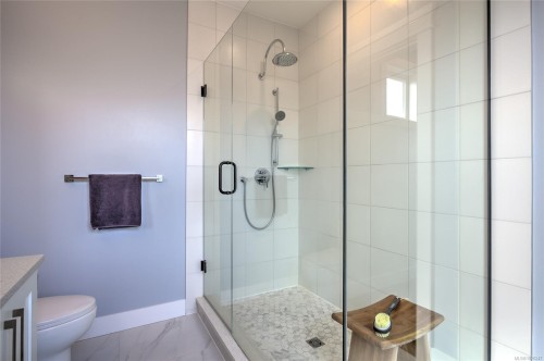 1218 Viewtop Rd, Duncan, BC 