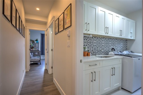 1218 Viewtop Rd, Duncan, BC 