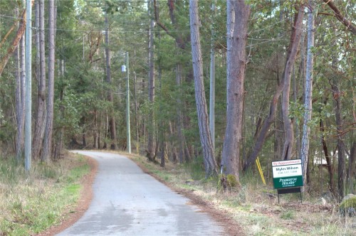 171 Mcgill Rd, Salt Spring, BC 