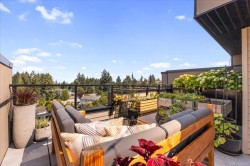 102-5711 Vanderneuk Rd  Nanaimo, BC V9T 5H3