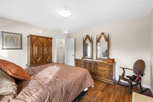 966 313Th Drive, Kimberley, BC - Indoor Photo Showing Bedroom