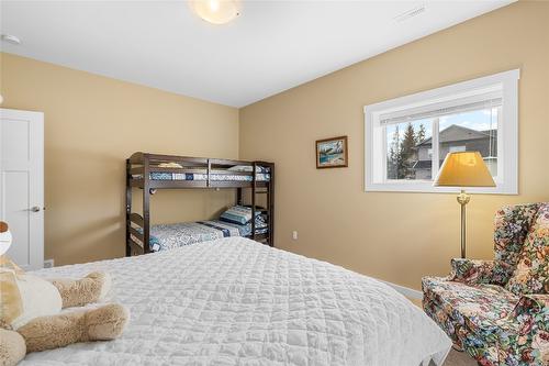 966 313Th Drive, Kimberley, BC - Indoor Photo Showing Bedroom
