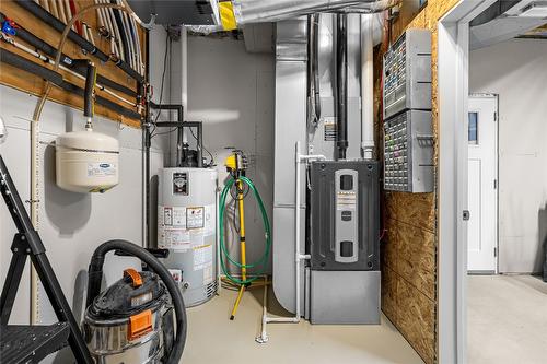 966 313Th Drive, Kimberley, BC - Indoor Photo Showing Basement