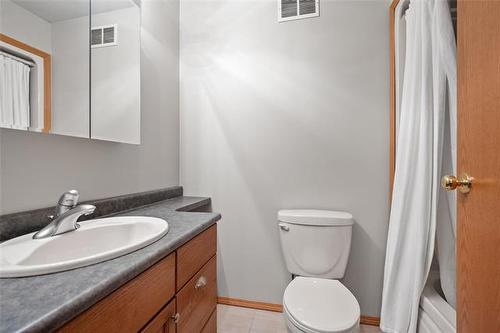 20 Poplar Ave, Ashern, MB 