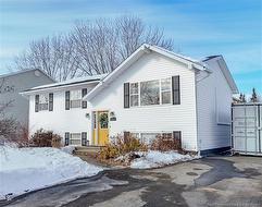 135 Goodine ST  Fredericton, NB E3B 7J7