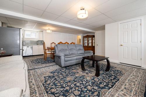 Intergenerational - 360 Rue Proteau, Saint-Eustache, QC - Indoor Photo Showing Living Room